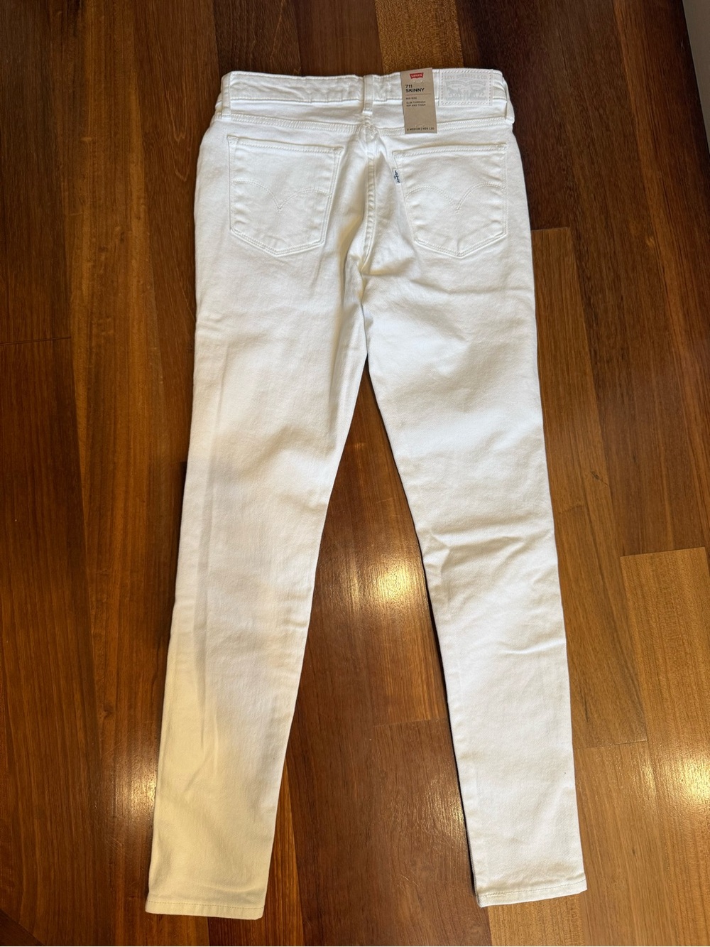 Levi’s White Jeans - Picture 2 of 4